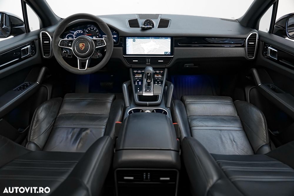 Porsche Cayenne Standard - 17