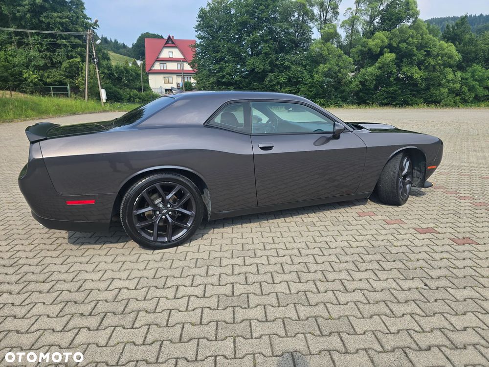 Dodge Challenger 5.7 R/T - 18