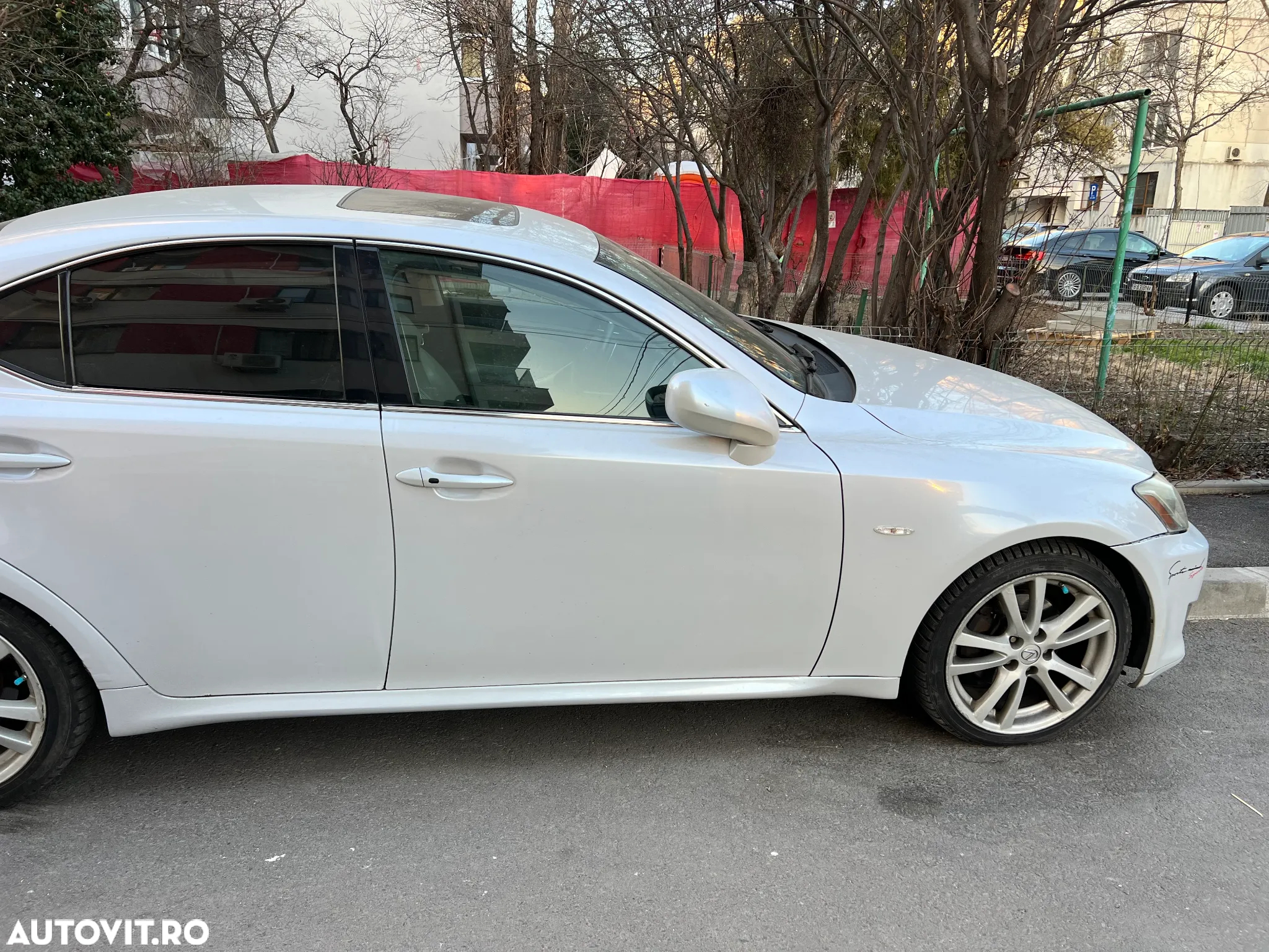 Lexus Seria IS 250 2.5 V6 Aut Luxury - 19