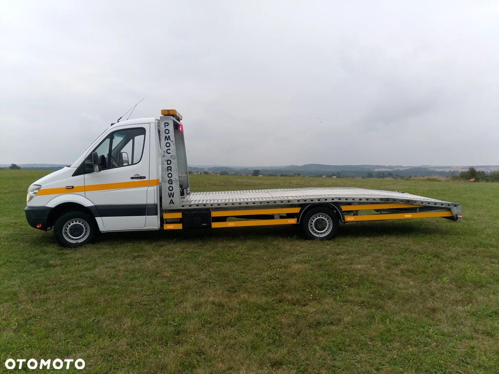 Mercedes-Benz Sprinter - 2
