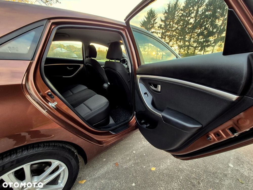 Hyundai i30 1.4 Intro Edition - 29