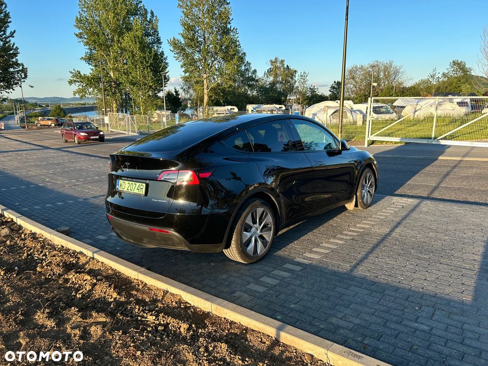 Tesla Model Y - 20