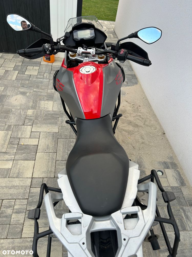 BMW G - 8