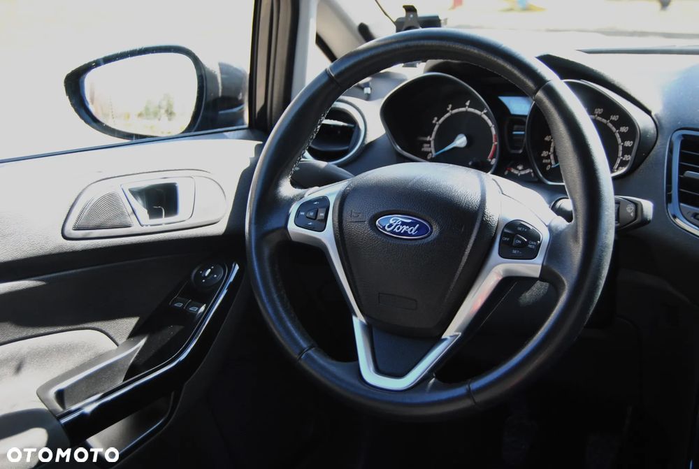 Ford Fiesta - 10
