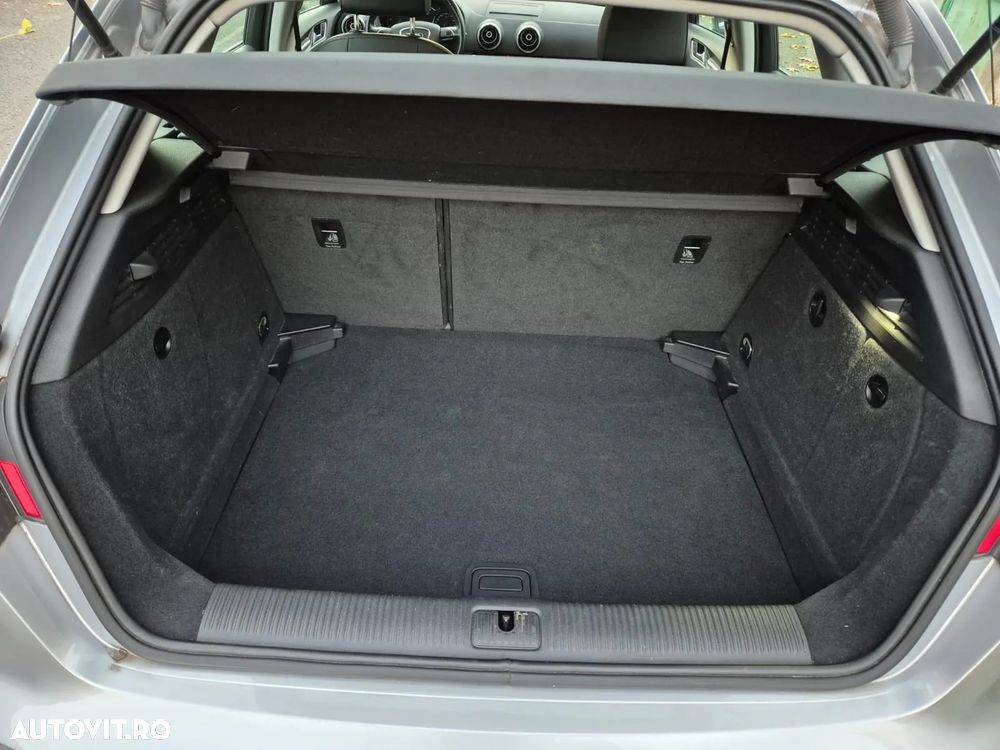 Audi A3 1.6 TDI Sportback (clean diesel) Ambiente - 11