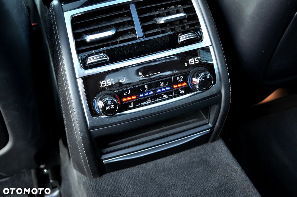 BMW Seria 7 - 28