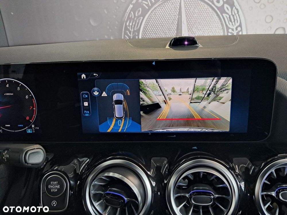Mercedes-Benz GLA - 41