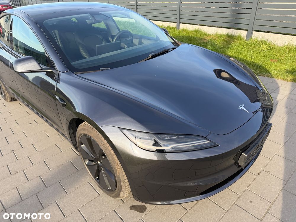 Tesla Model 3 - 9
