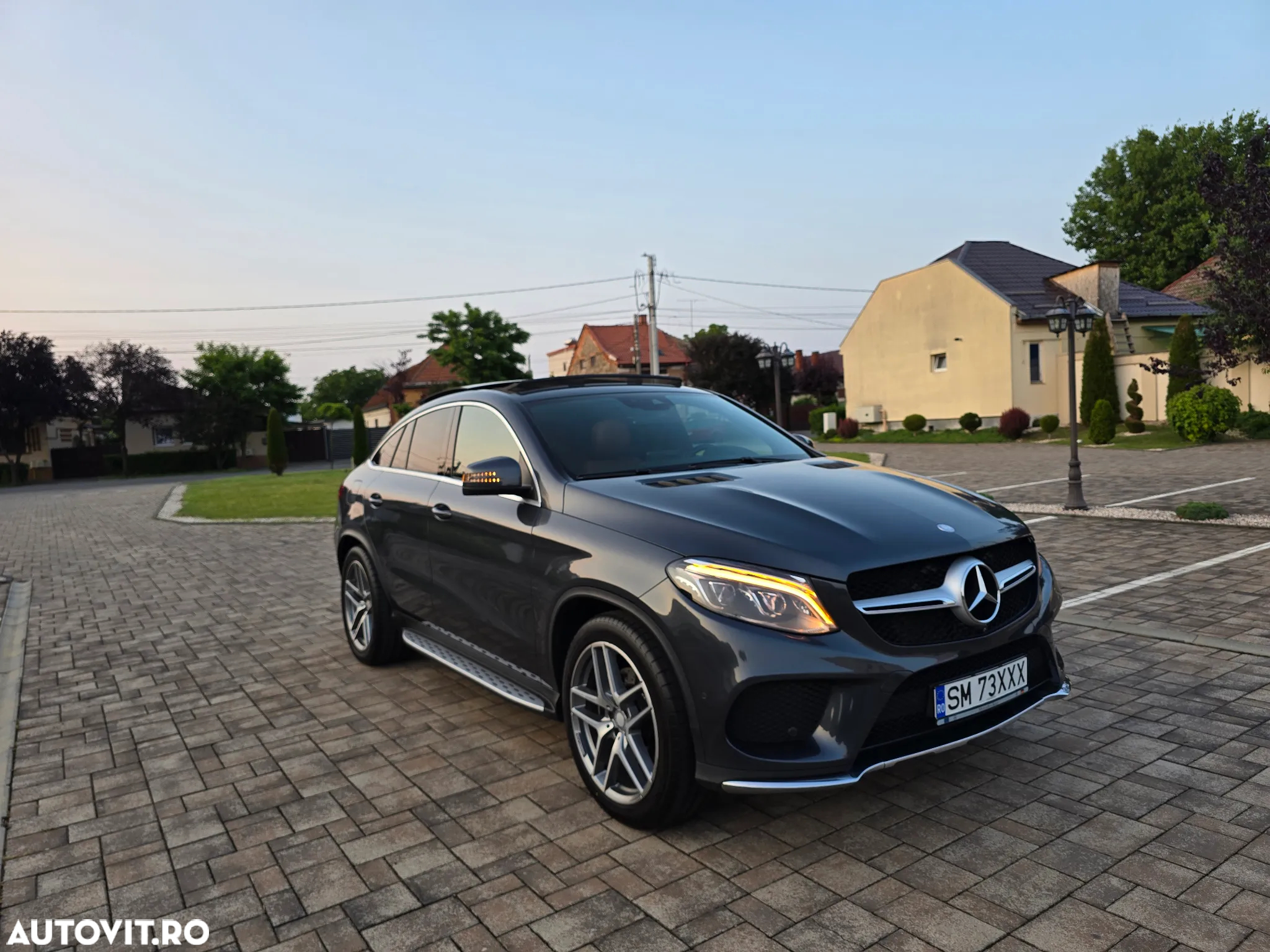 Mercedes-Benz GLE 350 d 4Matic 9G-TRONIC AMG Line - 2