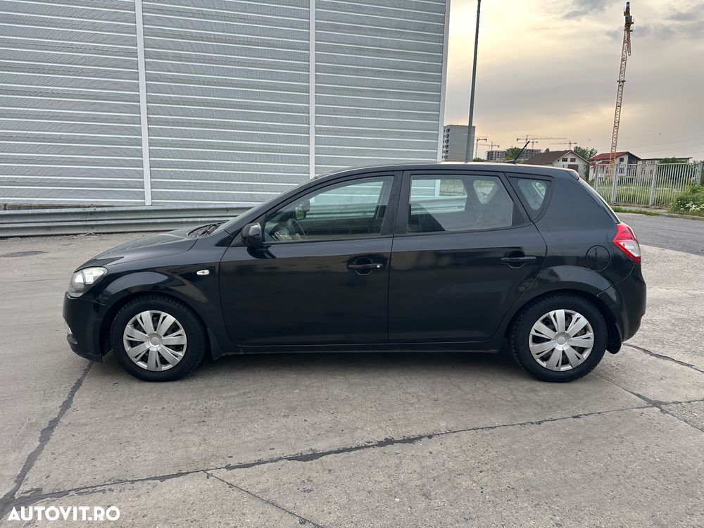 Kia Ceed - 7