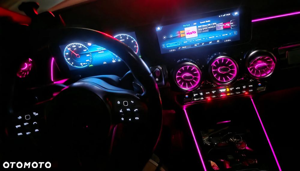 Mercedes-Benz GLB 250 4-Matic 8G-DCT - 1