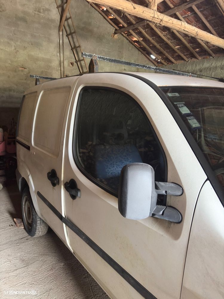 Fiat Doblo 1.9 JTD HLX - 4