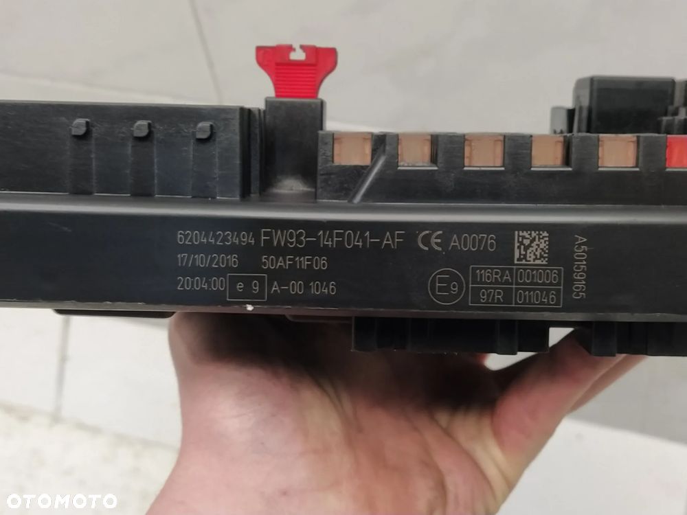 JAGAUR XJ X351 LIFT SKRZYNKA BEZPIECZNIKÓW ORYGINAŁ - 9