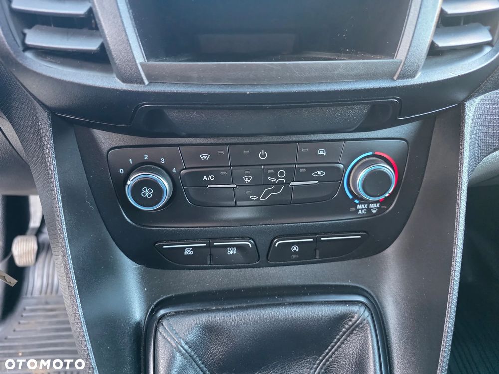 Ford Transit Connect - 16