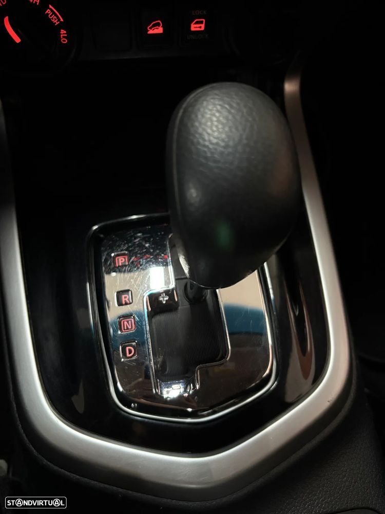 Nissan Navara 2.3 dCi CD 4WD Tekna AT - 18