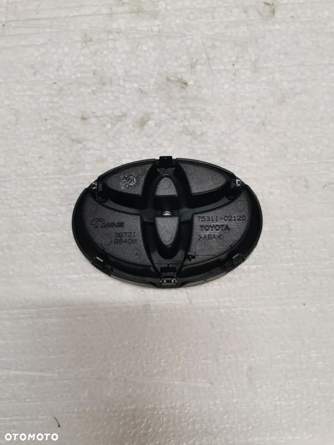Toyota Corolla E12 logo znaczek 75311-02120 - 2