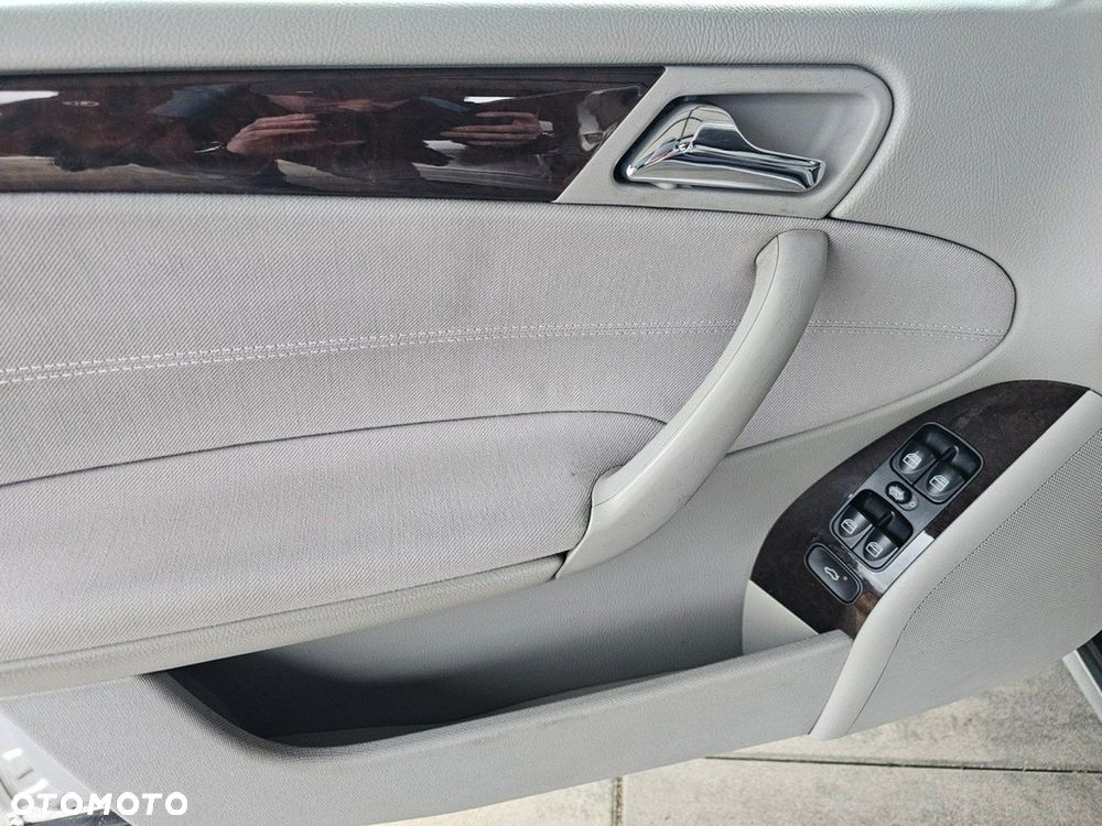 Mercedes-Benz Klasa C 180 Kompressor Automatik Elegance - 11