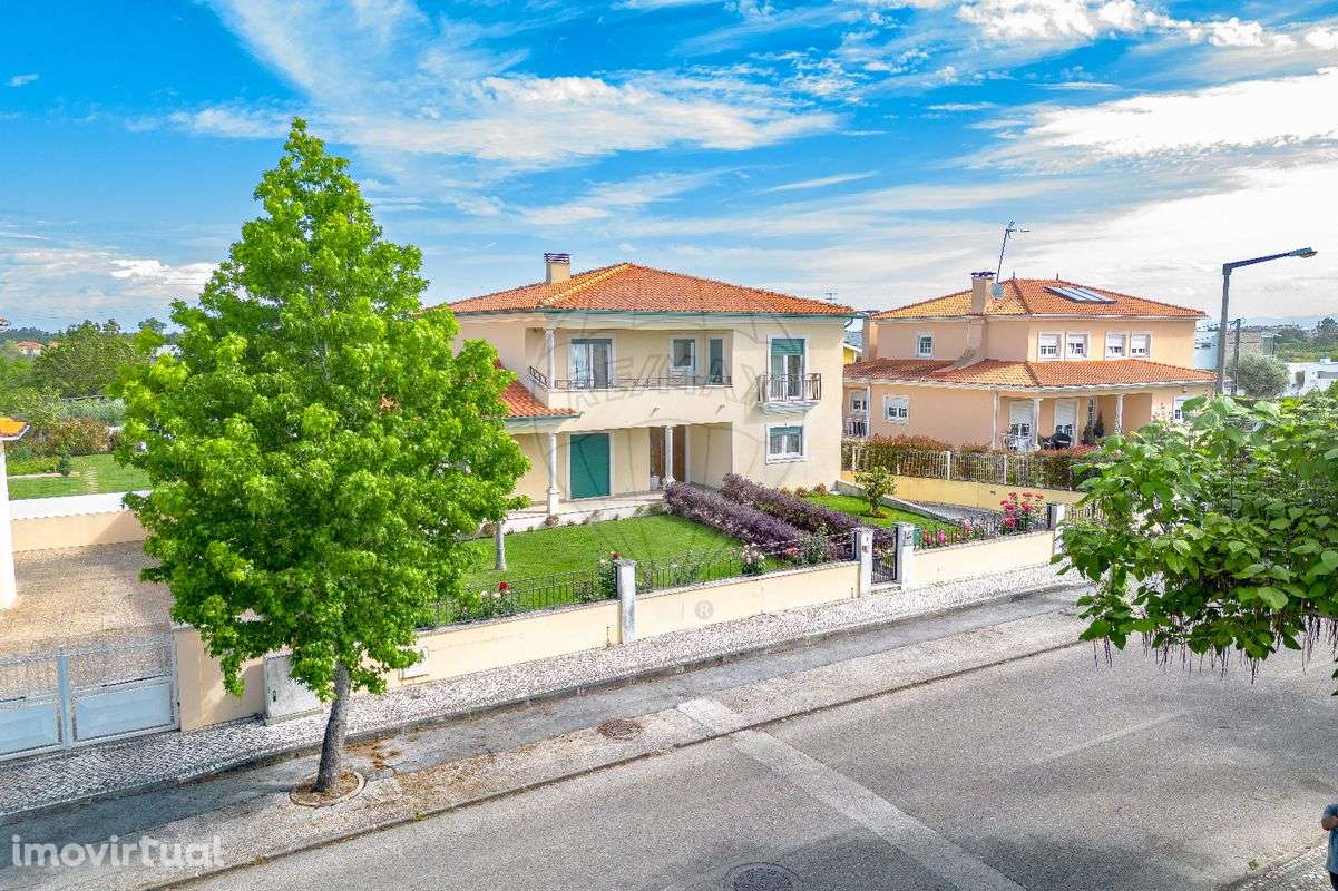 Moradia T5 para venda - Grande imagem: 3/16