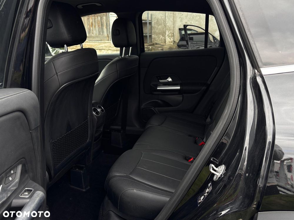 Mercedes-Benz GLA 250 4Matic 8G-DCT Special Edition - 14