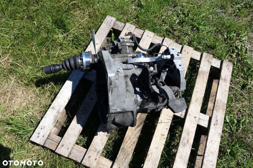 SKRZYNIA BIEGÓW MANUALNA JCR BXE GQQ 5B VW AUDI A3 8P 1.9 TDI JCR BXE GQQ - 3