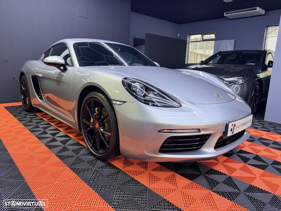 Porsche 718 Cayman - 4