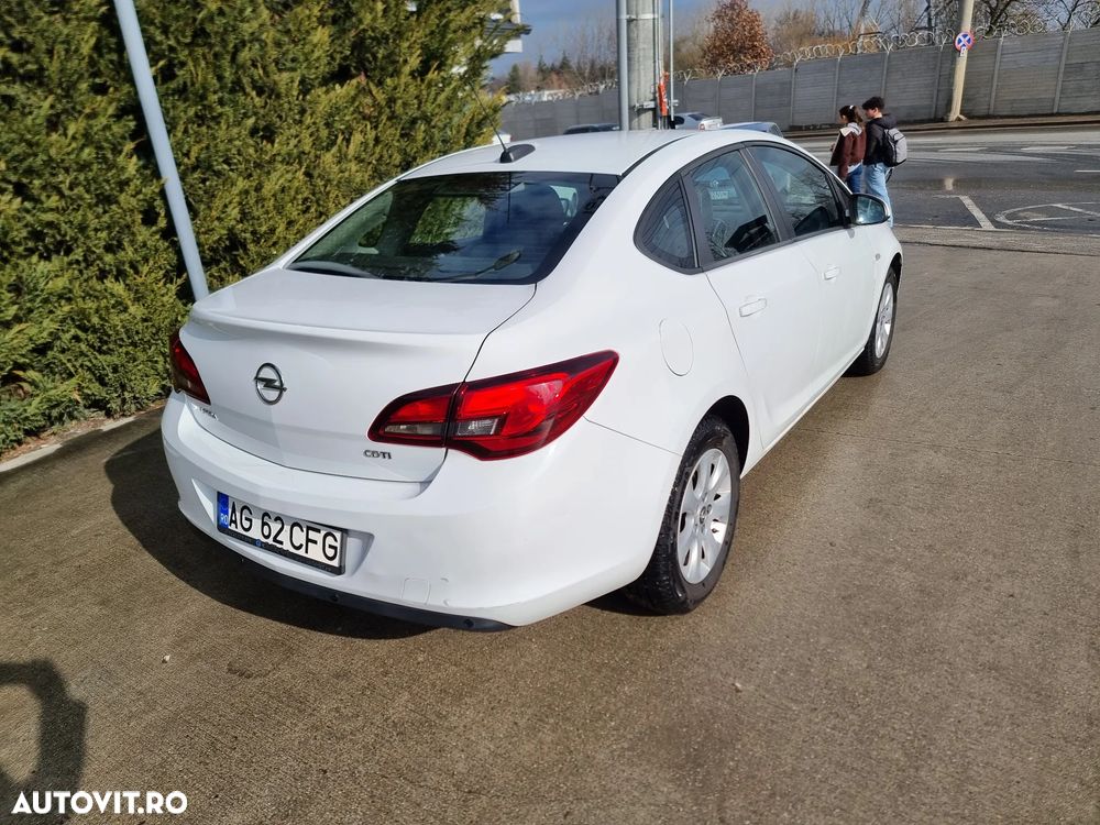 Opel Astra 1.6 CDTI ECOTEC ECOFlex Start/Stop Cosmo - 4