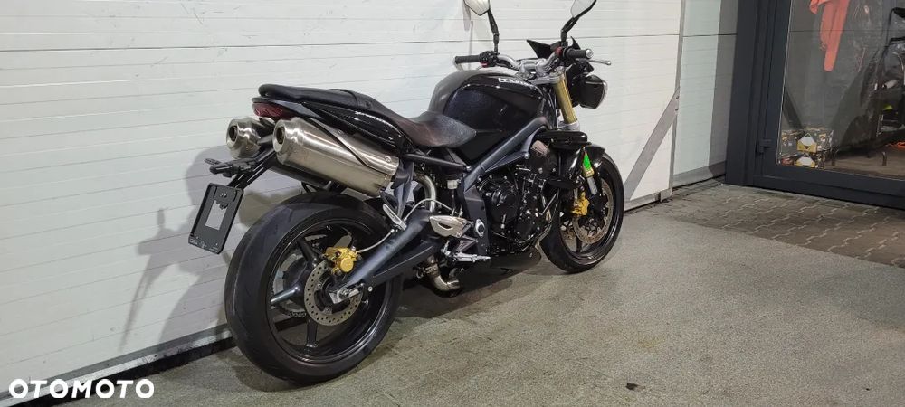 Triumph Street Triple - 27