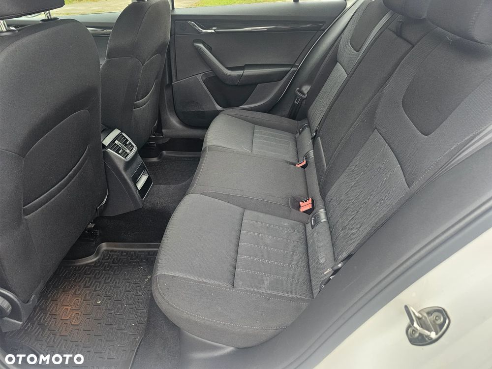 Skoda Octavia 2.0 TDI Style - 13