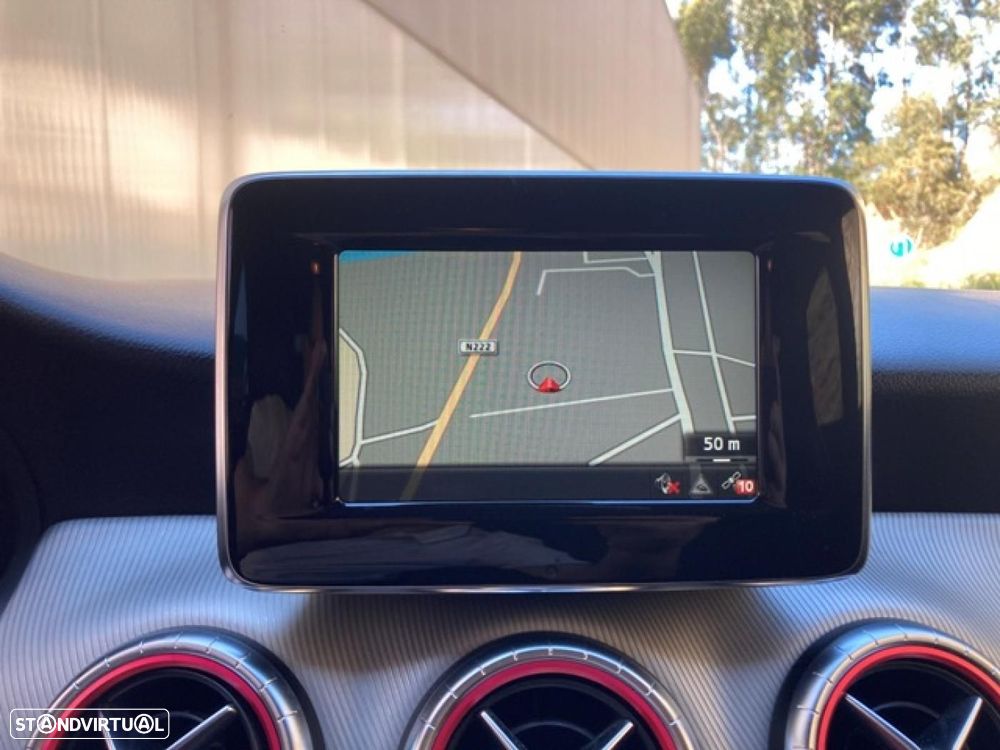 Mercedes-Benz CLA 180 d AMG Line - 18