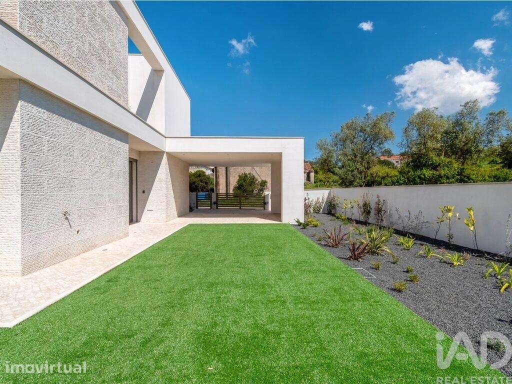 Casa / Villa T3 em Rio Maior de 226,00 m2 - Grande imagem: 4/30