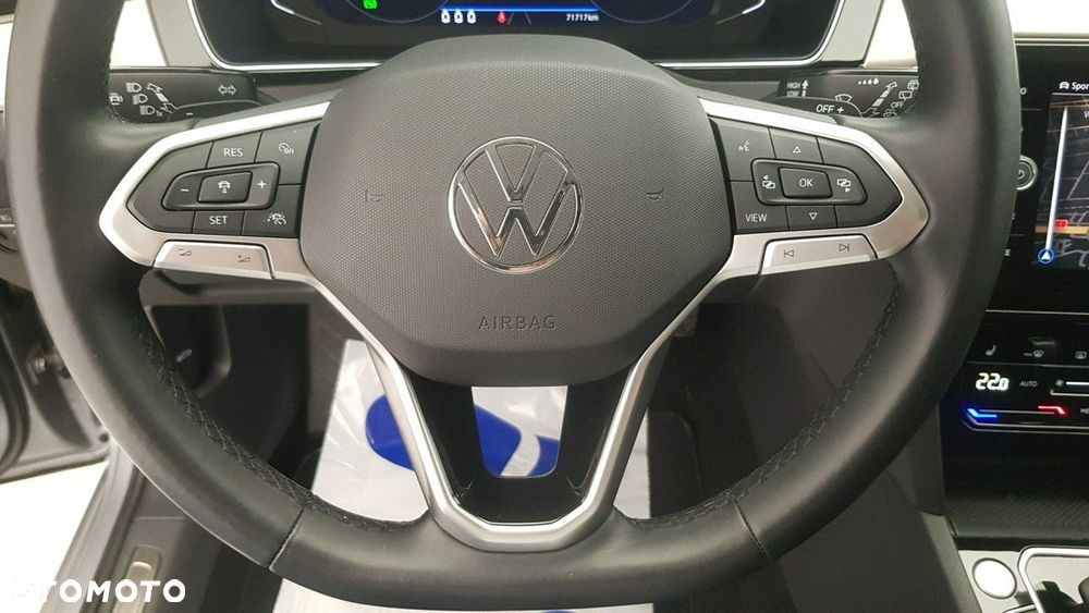 Volkswagen Passat - 23