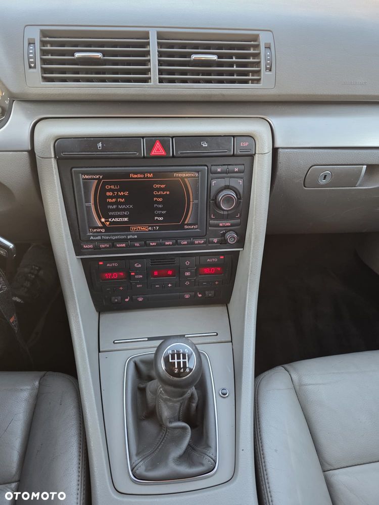 Audi A4 Avant 2.0 TDI - 6