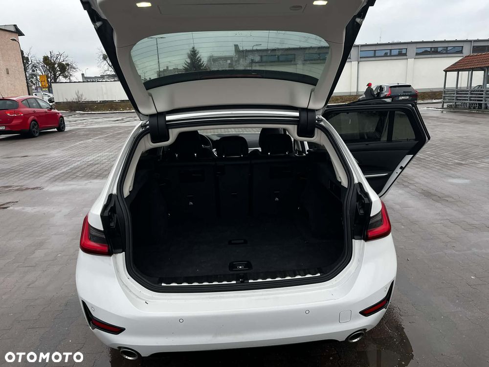 BMW Seria 1 120d M Sport - 10