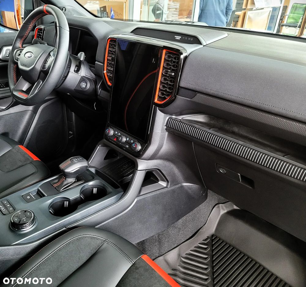 Ford Ranger Raptor - 12