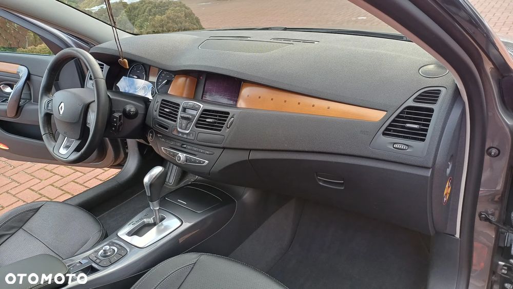 Renault Laguna 2.0 DCi FAP Initiale - 25