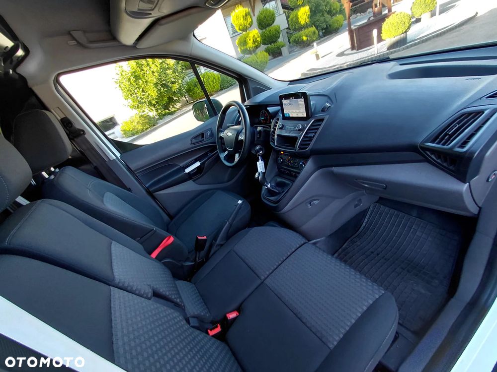 Ford Transit Connect - 22