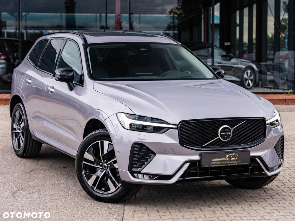 Volvo XC 60 B5 B AWD Plus Dark - 4