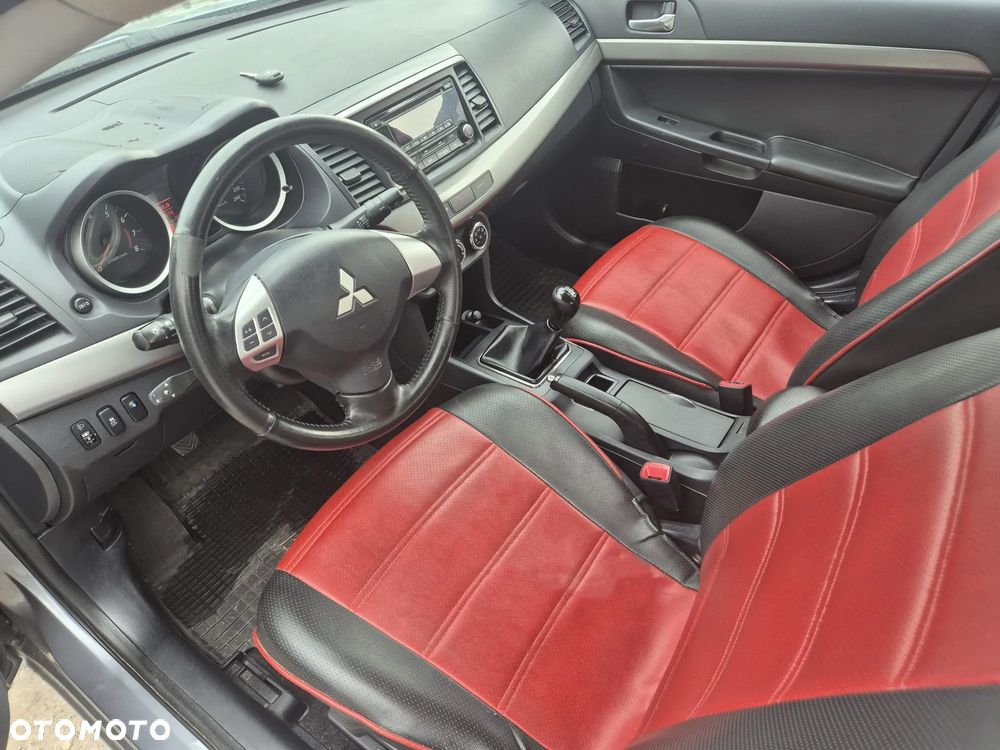 Mitsubishi Lancer 1.6 Intense - 10