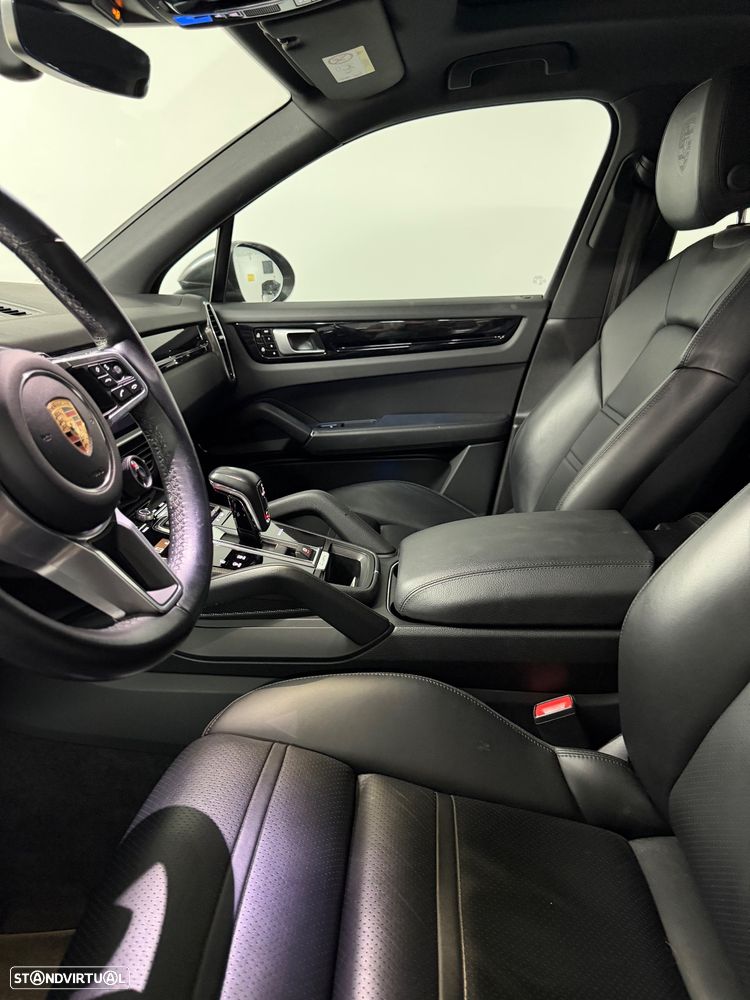 Porsche Cayenne - 15
