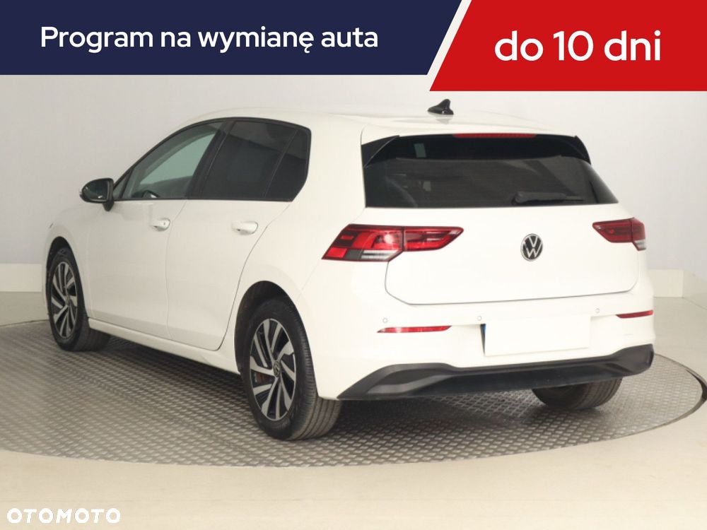 Volkswagen Golf - 6