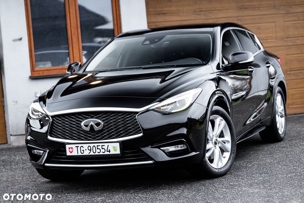 Infiniti Q30 2.2d DCT AWD Sport - 4
