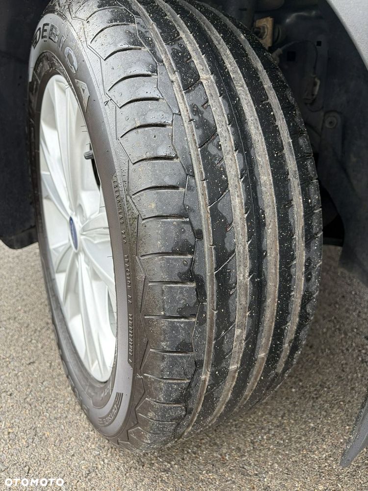 Ford Kuga - 23