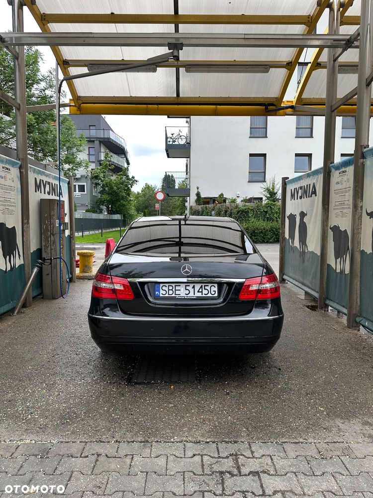 Mercedes-Benz Klasa E 200 CDI DPF BlueEFFICIENCY Automatik - 4