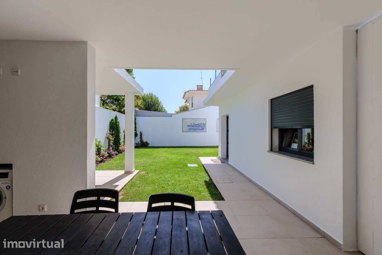 Moradia T4 com jardim a 500m do mar, Bairro do Rosário, Cascais - Grande imagem: 4/60