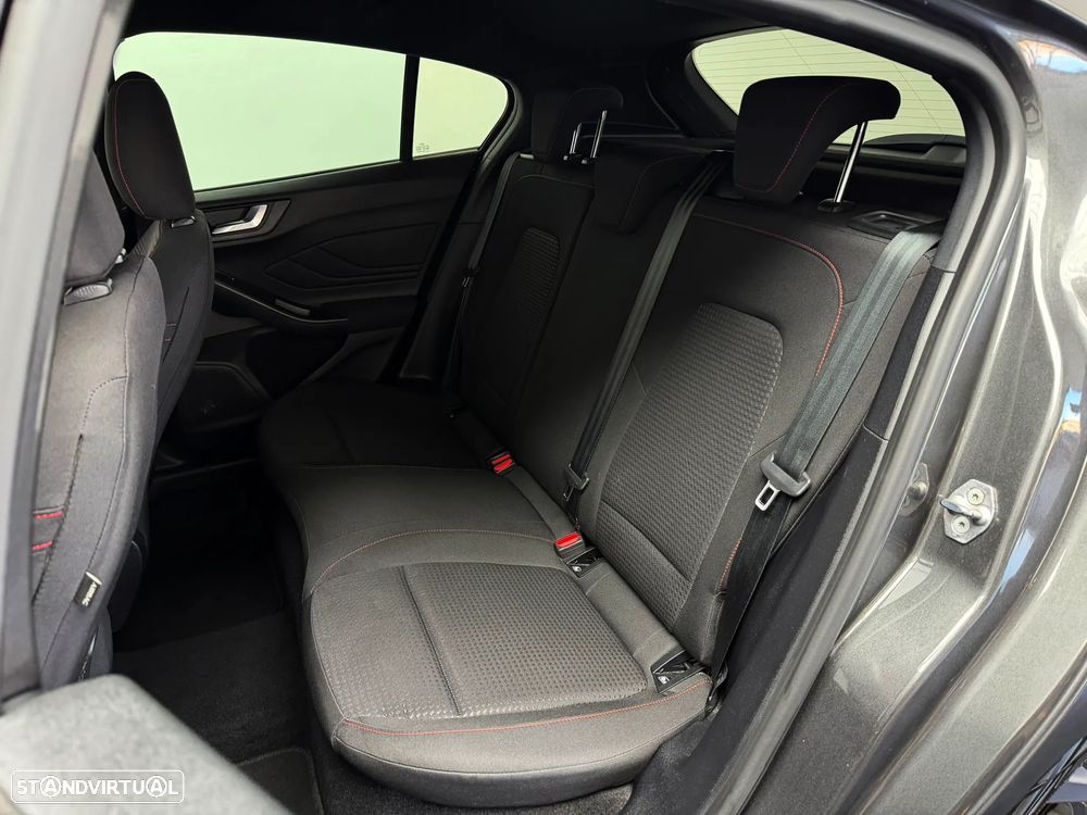 Ford Focus 1.0 EcoBoost MHEV ST-Line - 10