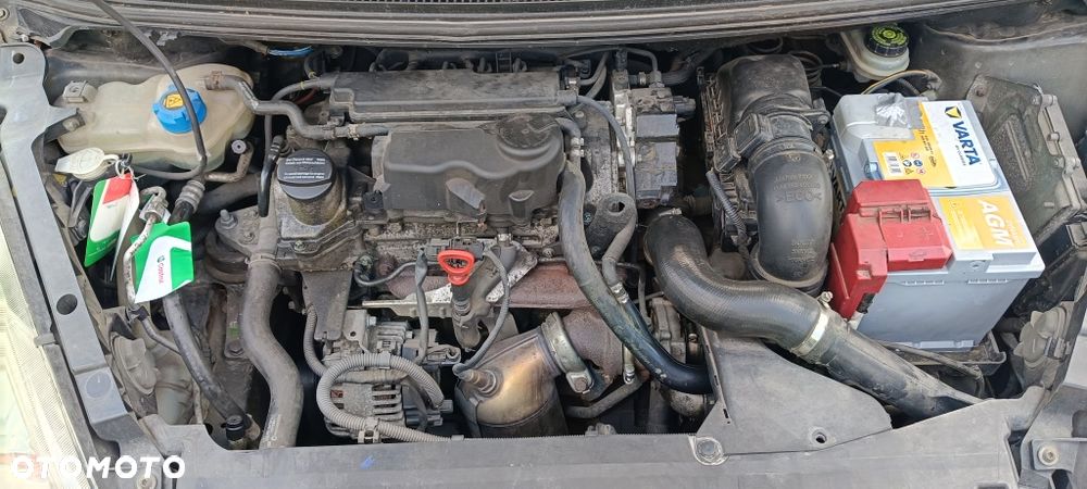 Mitsubishi Colt - 3