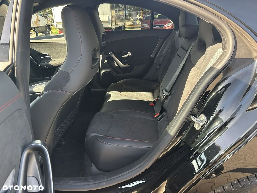 Mercedes-Benz CLA 200 AMG Line 7G-DCT - 18