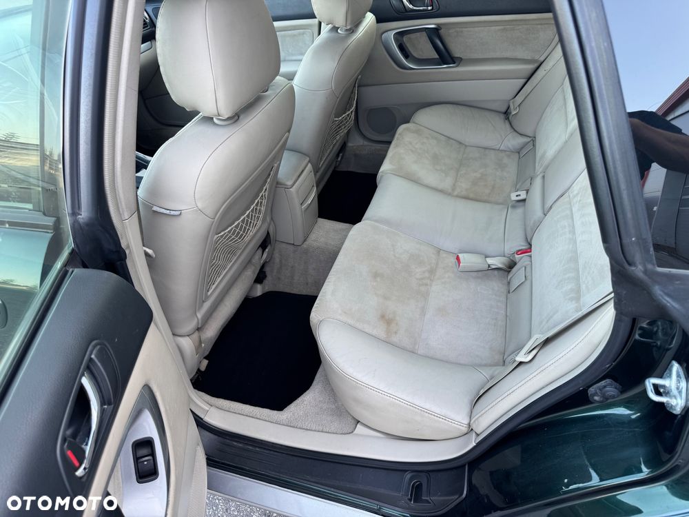 Subaru Outback - 23