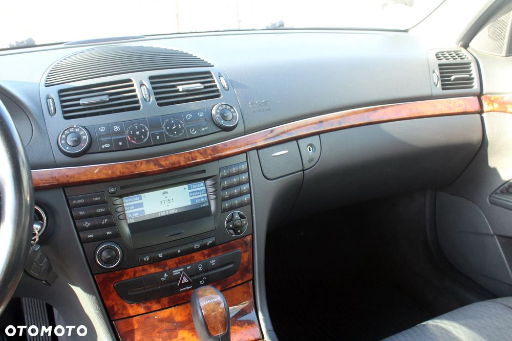 Mercedes-Benz Klasa E 200 Kompressor Automatik Elegance Sport Edition - 16