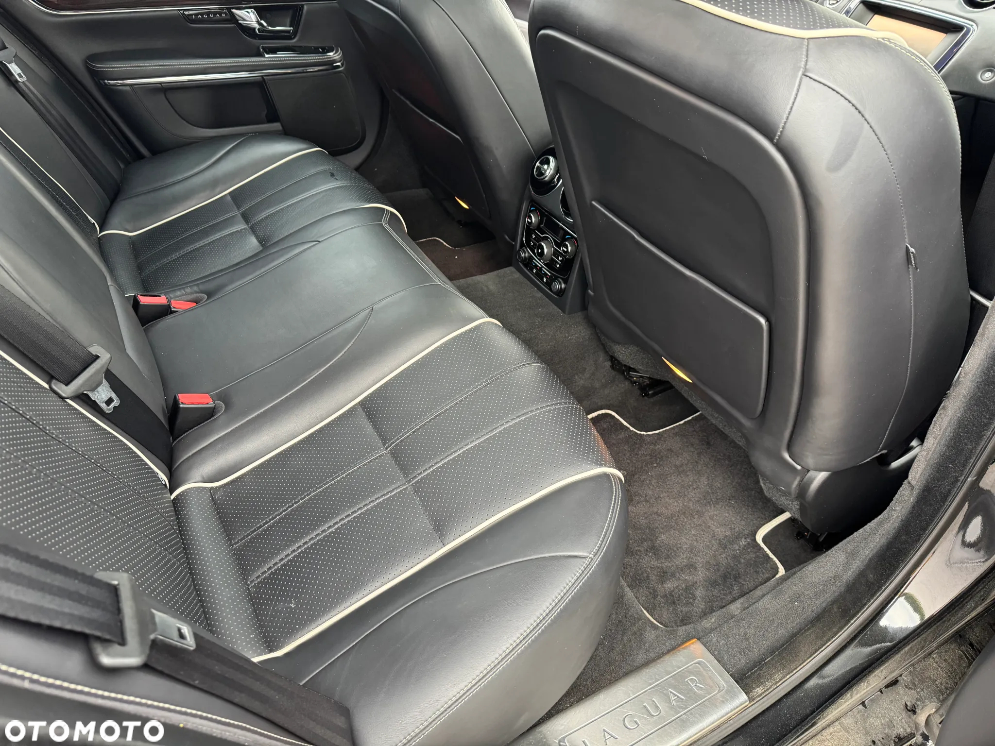 Jaguar XJ 5.0 V8 Portfolio - 25
